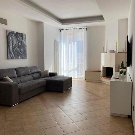 מטרה Casa Vacanze Domus Centrale מראה חיצוני תמונה